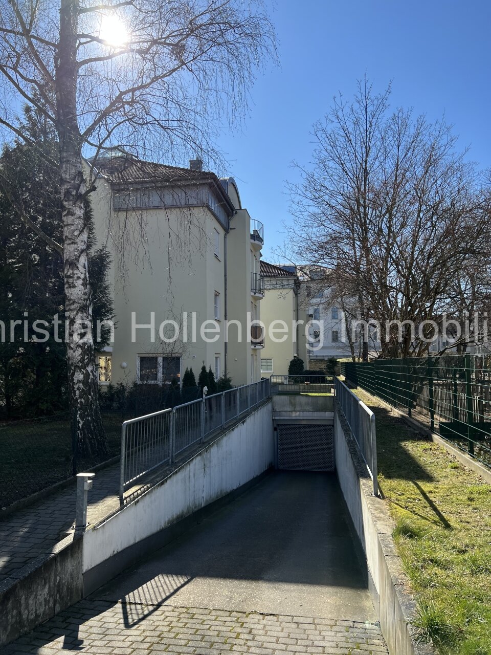 Wohnen im Grünen mitten in Dresden Striesen-West - **provisionsfrei**