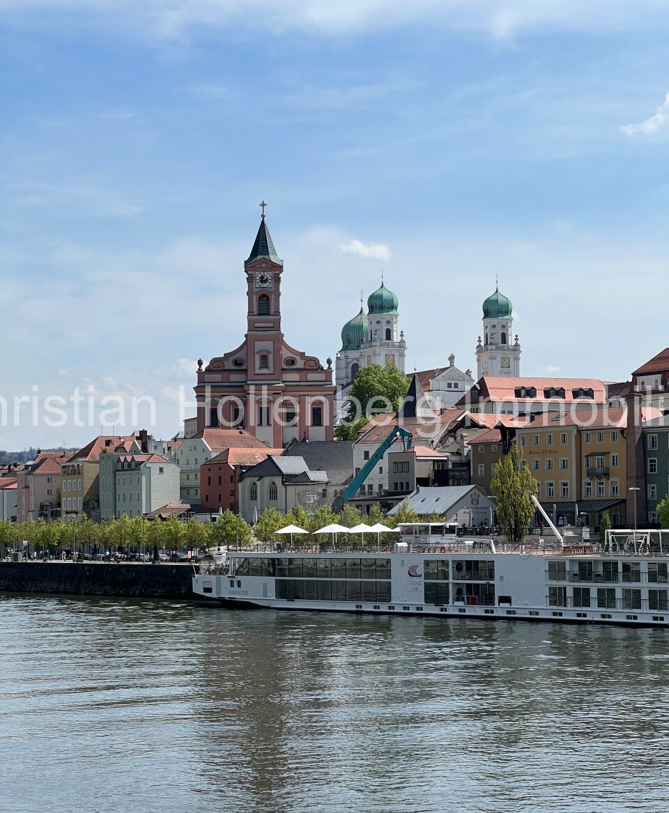 Äußerst gepflegtes 3-Familienhaus mit DG-Ausbaureserve
