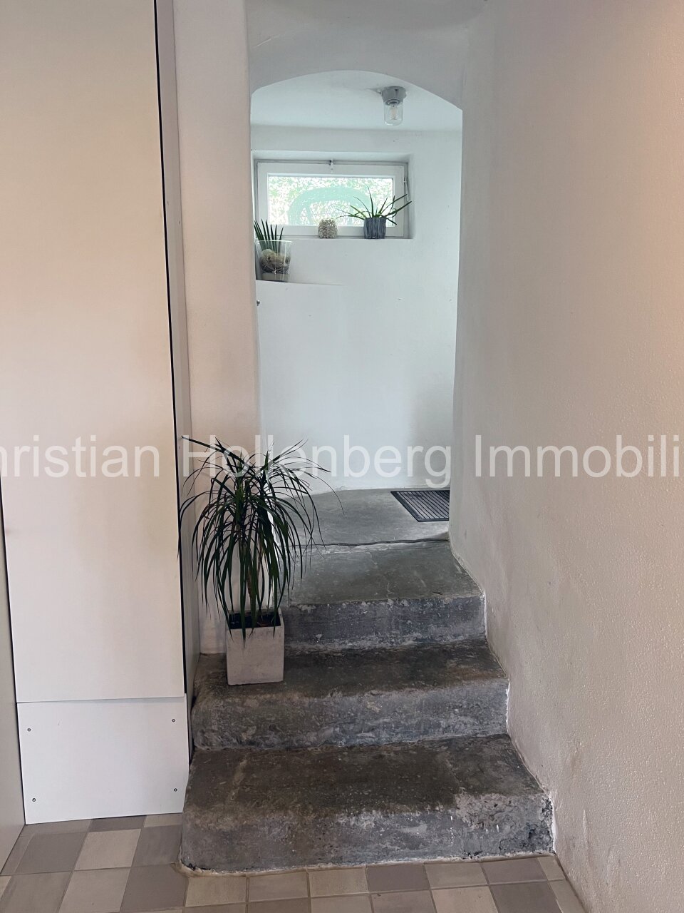 Äußerst gepflegtes 3-Familienhaus mit DG-Ausbaureserve