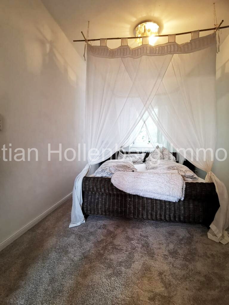 Äußerst gepflegtes 3-Familienhaus mit DG-Ausbaureserve