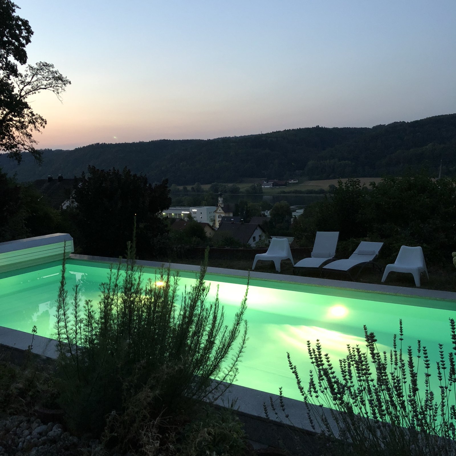 Pool am Abend