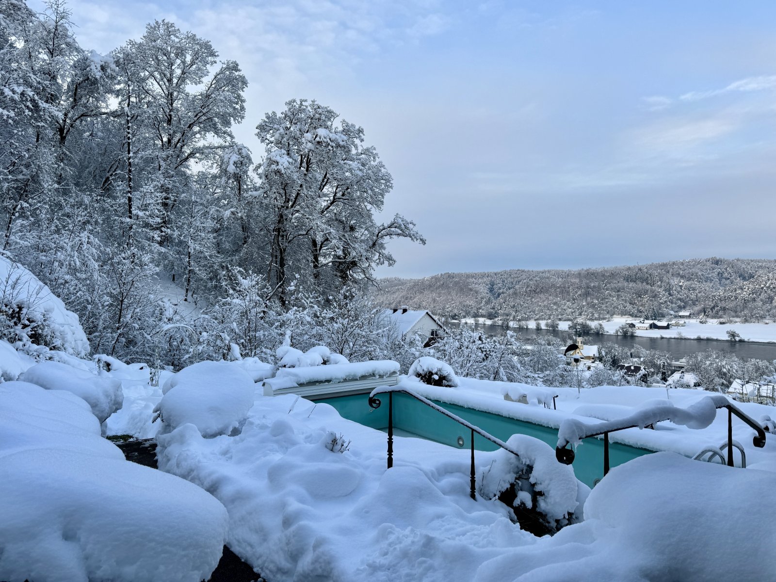 Pool, Winteransicht